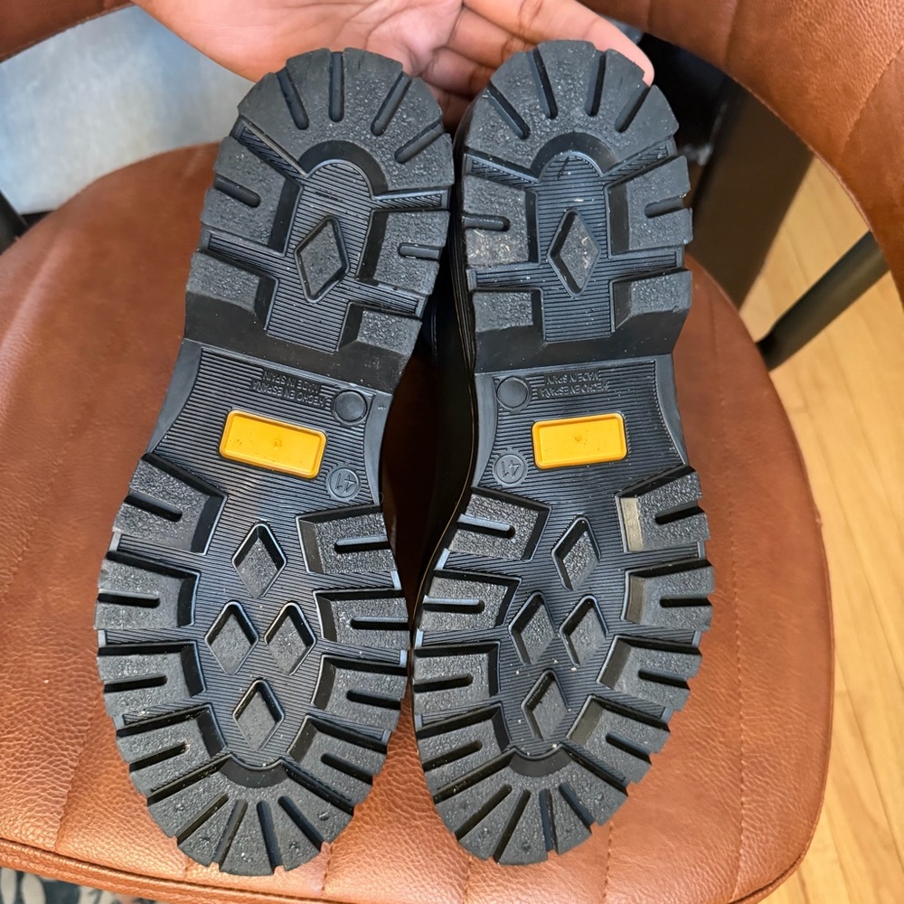Igor Black Chelsea Rain Boots with Yellow Stitching - Picture 5 of 6
